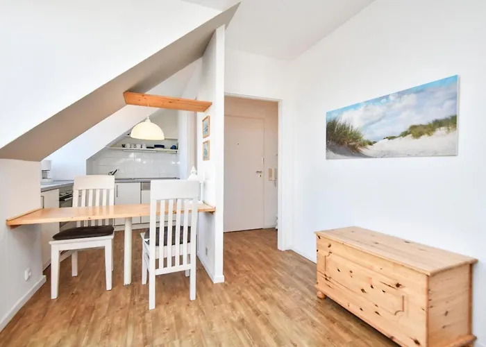 Hamburger Strasse 11 D *